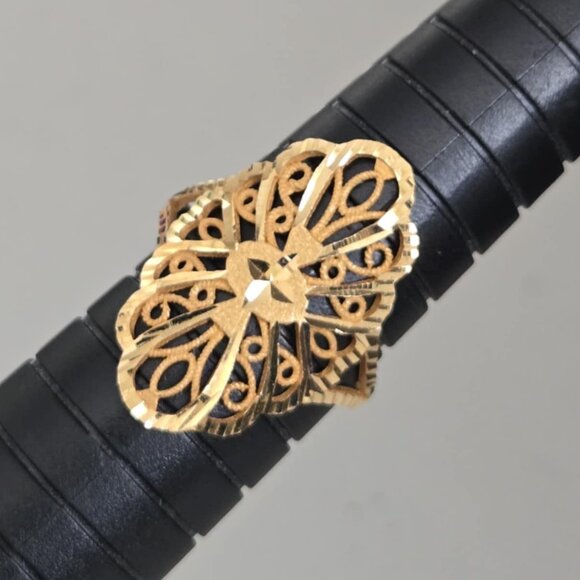21k Gold ring pictures P2 - Picture 1 of 15